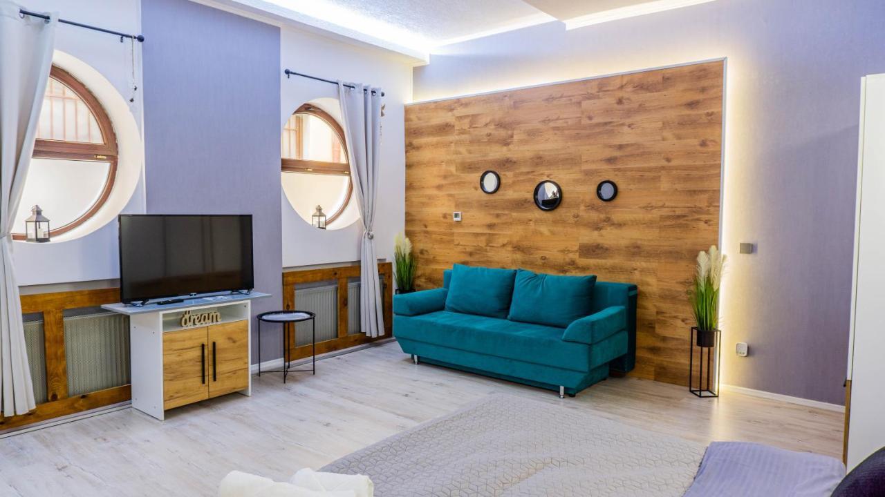 Koa - Inside Old Town Apartment Brasov Ngoại thất bức ảnh